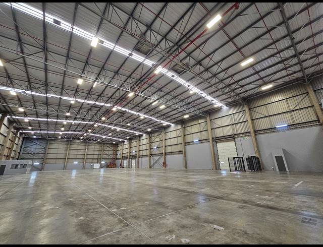 3,280M² WAREHOUSE TO LET IN LINBRO PARK